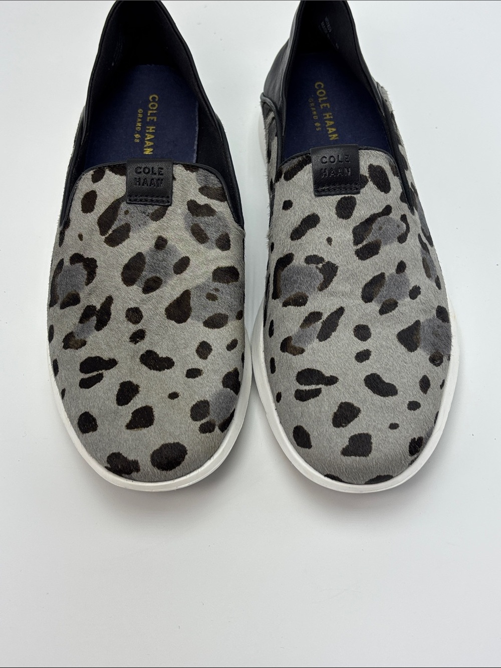 Cole Haan Grand Horizon Grey Leopard Print Calf Hair Slip On Shoes - size 8 - Picture 2 of 10